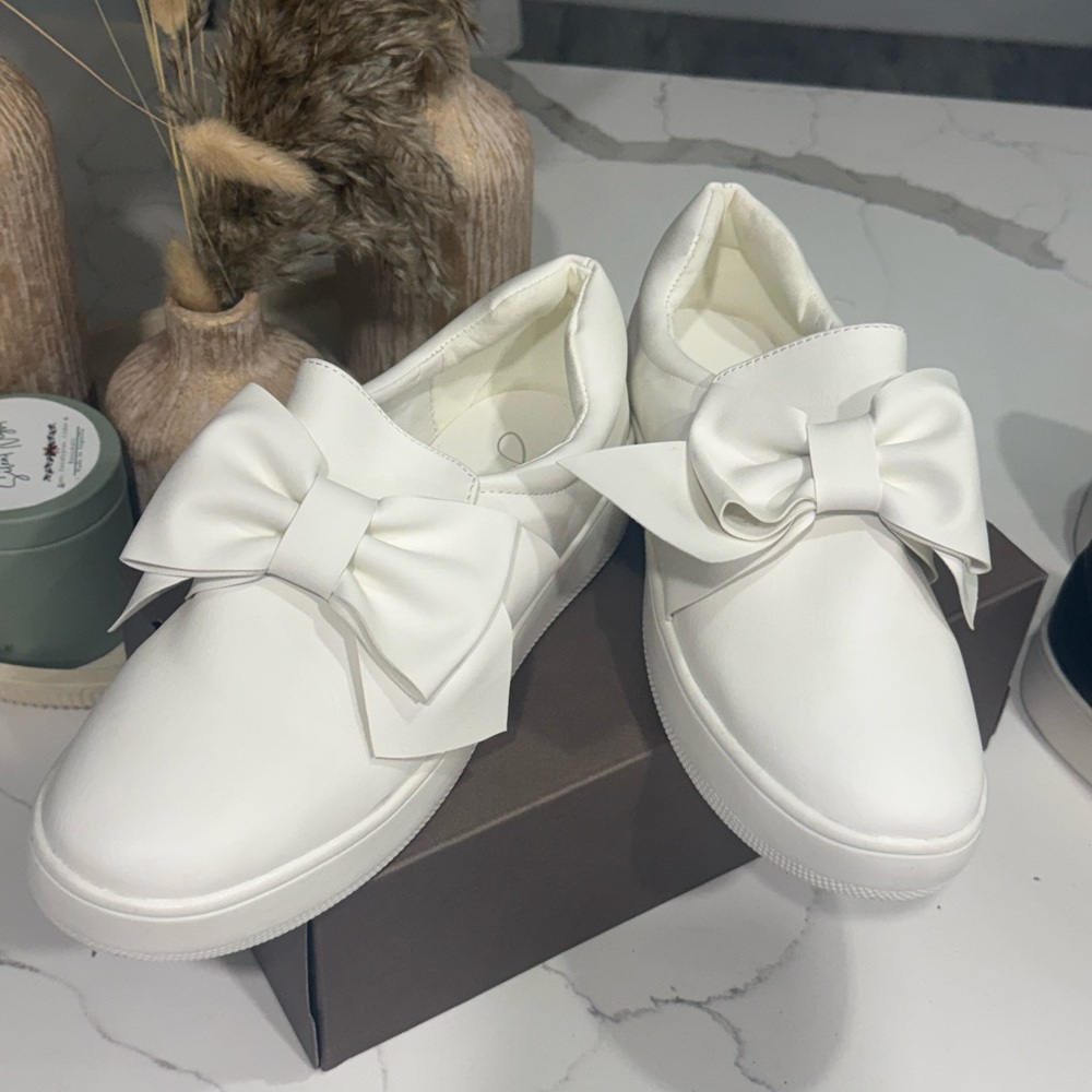 NWOT J ADAMS BEAUTY BOW SLIP ON SNEAK